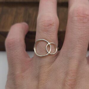 Size 7 Sterling Silver Double Circle Ring A1108